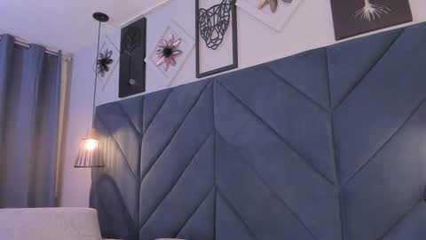 Sara  online show from 03-05-25, 10:22