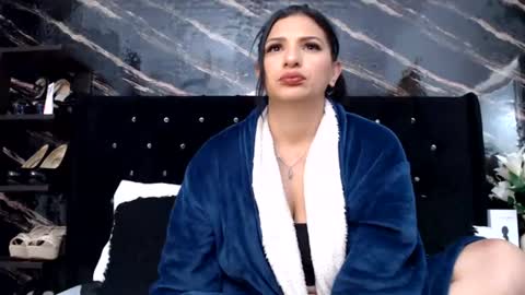 Snapshot of sarita_multisquirt chatting on 07-28-26, 02:18 Sara online show from 07-28-26, 02:18
