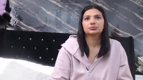 Snapshot of sarita_multisquirt chatting on 08-06-26, 03:14 Sara online show from 08-06-26, 03:14
