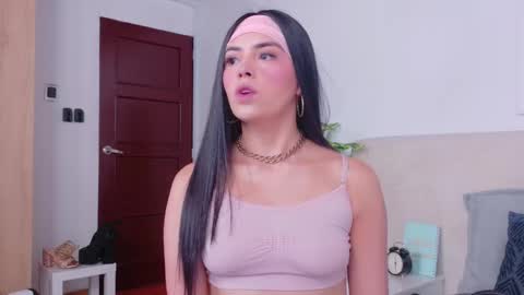 Snapshot of saritabratz chatting on 11-06-25, 08:21 Sara online show from 11-06-25, 08:21