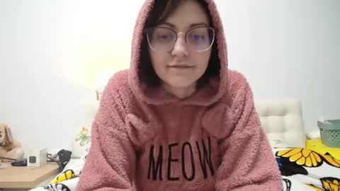 Snapshot of sarraboots chatting on 01-15-26, 06:11 sarraboots online show from 01-15-26, 06:11