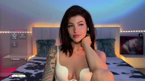 Hi everyone my name is Sasha   online show from 04-07-26, 04:29