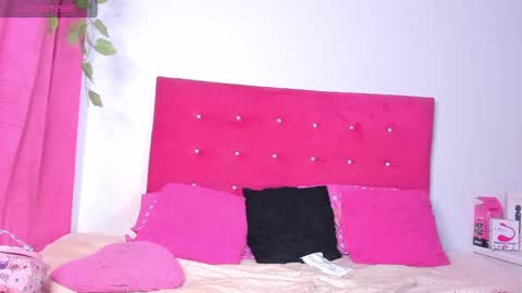Snapshot of sasha_xxxx_ chatting on 01-14-25, 06:02 sasha palmer online show from 01-14-25, 06:02