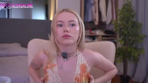 Snapshot of sashalore chatting on 03-18-26, 03:09 sashalore online show from 03-18-26, 03:09