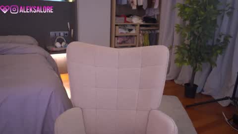 Snapshot of sashalore chatting on 03-19-26, 03:10 sashalore online show from 03-19-26, 03:10