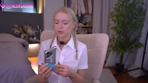 Snapshot of sashalore chatting on 03-30-26, 02:34 sashalore online show from 03-30-26, 02:34