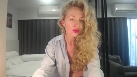 Sasha online show from 03-24-26, 04:17