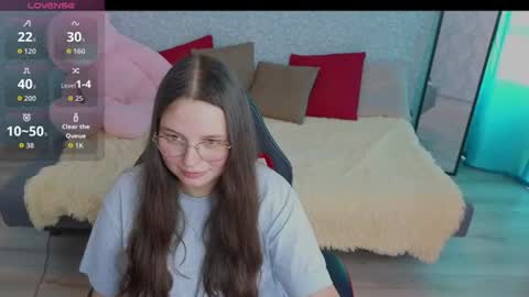 Snapshot of sashavibe chatting on 06-22-26, 03:31 Sasha online show from 06-22-26, 03:31