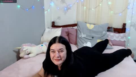 Snapshot of sashaxxxcherry chatting on 11-26-25, 05:41 sashaxxxcherry online show from 11-26-25, 05:41