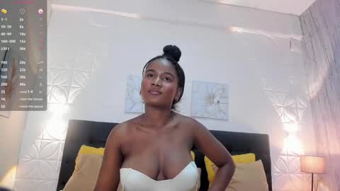 SashhaLux22 online show from 11-19-25, 03:28