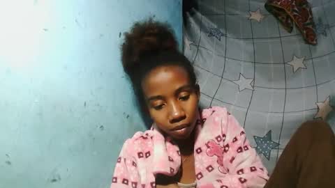 Snapshot of sasivia08 chatting on 05-17-26, 06:04 sasivia08 online show from 05-17-26, 06:04