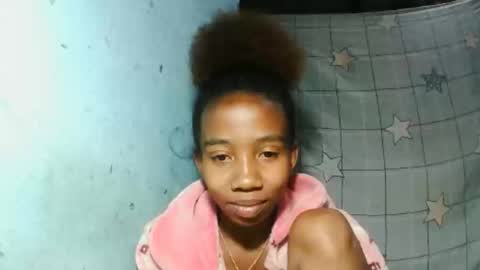 Snapshot of sasivia08 chatting on 05-20-26, 06:25 sasivia08 online show from 05-20-26, 06:25