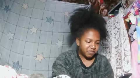 Snapshot of sasivia08 chatting on 05-21-26, 06:37 sasivia08 online show from 05-21-26, 06:37