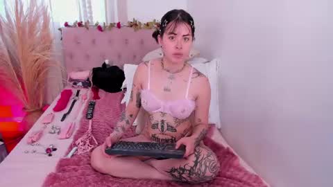 saskia_vellour online show from 07-23-26, 06:28