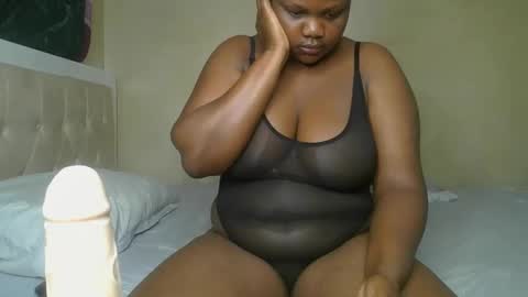 sassie_bee online show from 12-11-24, 12:02