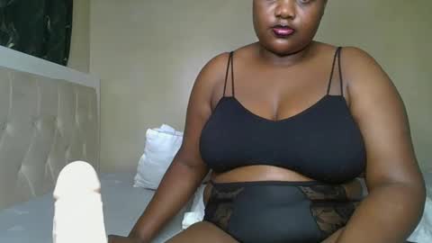 sassie_bee online show from 02-01-25, 03:19