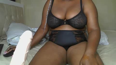 sassie_bee online show from 02-23-25, 12:30