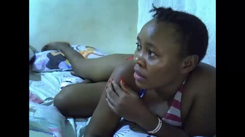 sassy_bella online show from 04-13-26, 06:24