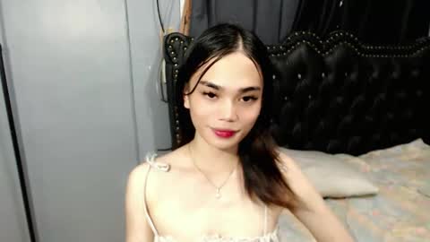 Snapshot of sassy_keath chatting on 12-21-25, 11:39 Keath online show from 12-21-25, 11:39