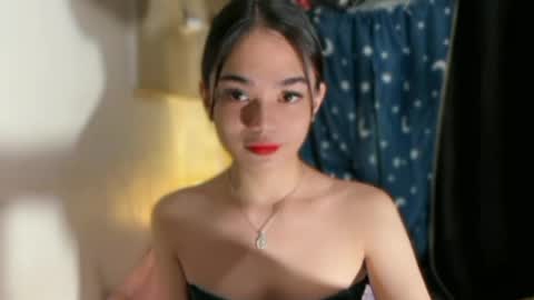 Snapshot of sassy_keath chatting on 06-18-26, 04:11 Keath online show from 06-18-26, 04:11
