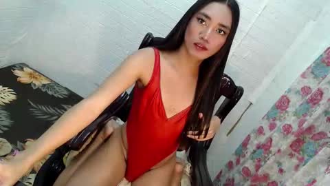 Snapshot of sassy_keylla chatting on 12-13-25, 09:20 KEYLLA online show from 12-13-25, 09:20