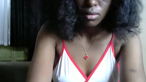 Snapshot of sassy_lyne chatting on 12-04-25, 08:12 sassy_lyne online show from 12-04-25, 08:12