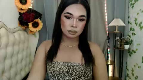 sassy_tinaxx online show from 11-18-25, 09:25