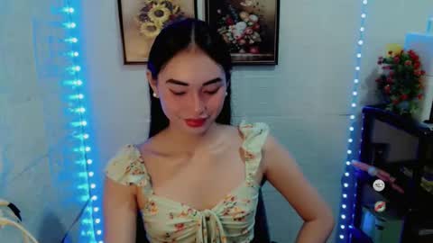 Snapshot of sassychixx699 chatting on 11-10-25, 01:10 Arci online show from 11-10-25, 01:10
