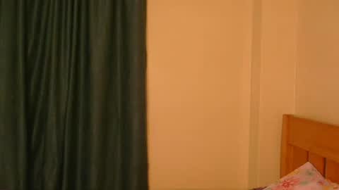 sexxy one online show from 06-17-26, 12:13
