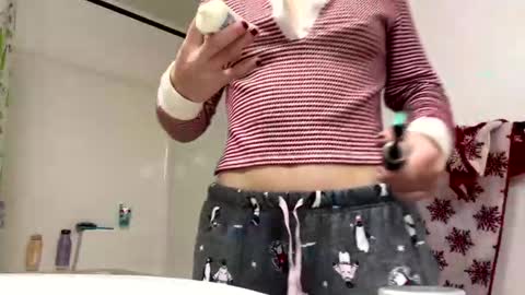 sassysquirtsmmm online show from 12-22-25, 04:48