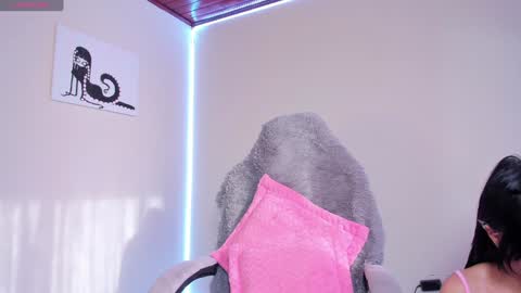 Snapshot of satanbabee_ chatting on 01-13-25, 09:20 im expecting 300 thumbs up on my altar online show from 01-13-25, 09:20