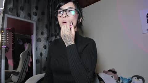 Snapshot of satanbabee_ chatting on 02-16-25, 11:59 im expecting 300 thumbs up on my altar online show from 02-16-25, 11:59