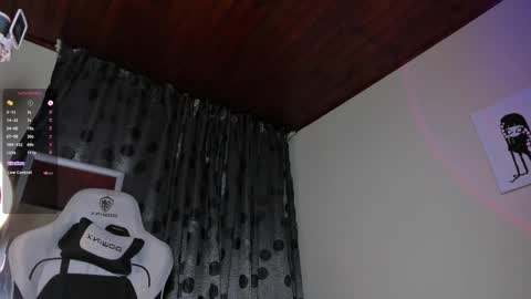 Snapshot of satanbabee_ chatting on 02-25-25, 12:58 im expecting 300 thumbs up on my altar online show from 02-25-25, 12:58