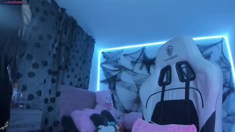 Snapshot of satanbabee_ chatting on 10-10-25, 12:09 im expecting 300 thumbs up on my altar online show from 10-10-25, 12:09