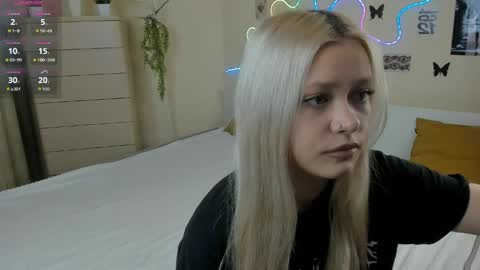 Snapshot of satinpresence chatting on 05-04-26, 05:36 satinpresence online show from 05-04-26, 05:36