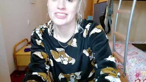 Satinqueen90 online show from 11-21-25, 08:35