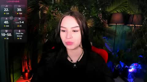 Snapshot of satiralux chatting on 05-15-26, 05:42 online show from 05-15-26, 05:42