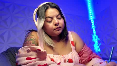 Snapshot of satyn_doll chatting on 12-03-24, 01:19 Gina George online show from 12-03-24, 01:19