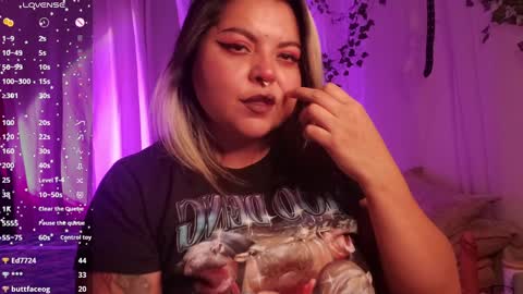 Snapshot of satyn_doll chatting on 01-05-25, 12:31 Gina George online show from 01-05-25, 12:31