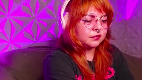 Snapshot of satyn_doll chatting on 09-18-25, 11:07 Gina George online show from 09-18-25, 11:07