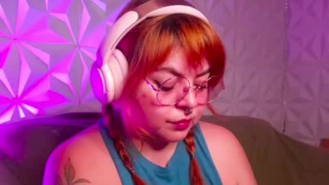 Snapshot of satyn_doll chatting on 09-20-25, 12:11 Gina George online show from 09-20-25, 12:11