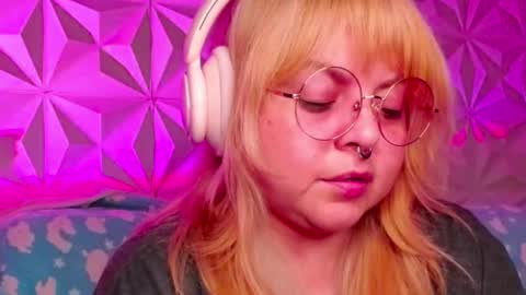 Snapshot of satyn_doll chatting on 10-14-25, 03:18 Gina George online show from 10-14-25, 03:18