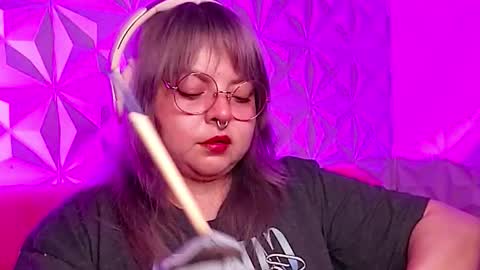 Gina George online show from 10-28-25, 12:14