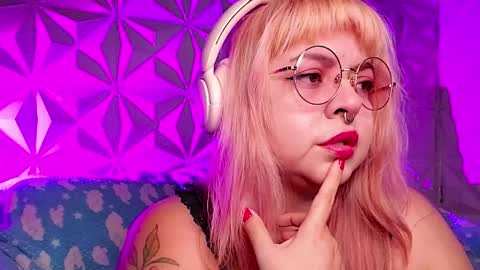 Gina George online show from 04-05-26, 10:07