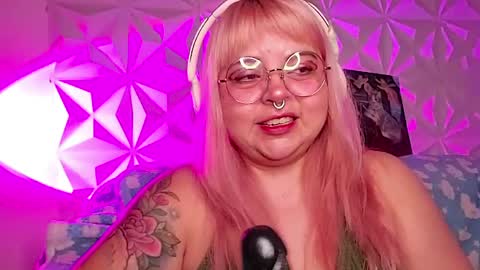 Gina George online show from 04-18-26, 01:09