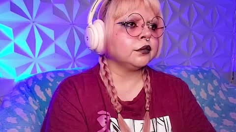 Snapshot of satyn_doll chatting on 05-01-26, 11:31 Gina George online show from 05-01-26, 11:31