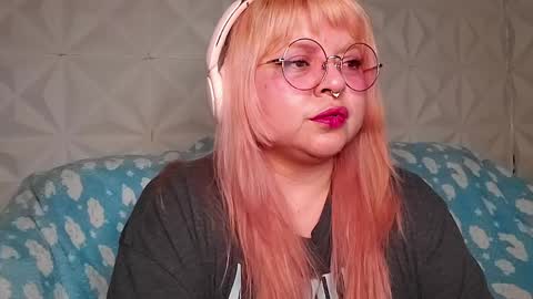 Snapshot of satyn_doll chatting on 05-09-26, 12:49 Gina George online show from 05-09-26, 12:49