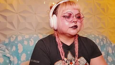 Snapshot of satyn_doll chatting on 05-15-26, 11:01 Gina George online show from 05-15-26, 11:01
