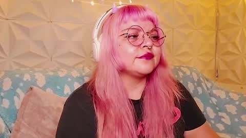 Snapshot of satyn_doll chatting on 05-26-26, 12:17 Gina George online show from 05-26-26, 12:17