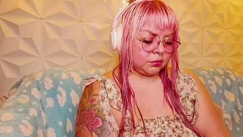 Snapshot of satyn_doll chatting on 05-31-26, 10:11 Gina George online show from 05-31-26, 10:11